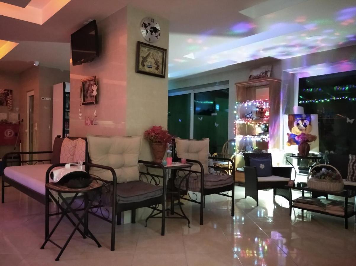 Nikolakakis Rooms Lavrio 외부 사진