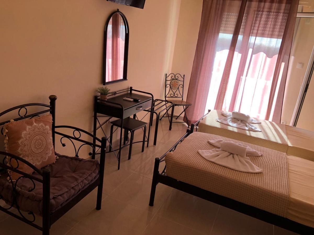 Nikolakakis Rooms Lavrio 외부 사진