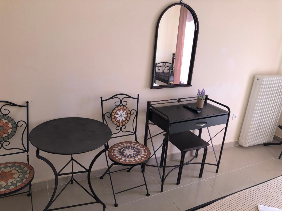 Nikolakakis Rooms Lavrio 외부 사진