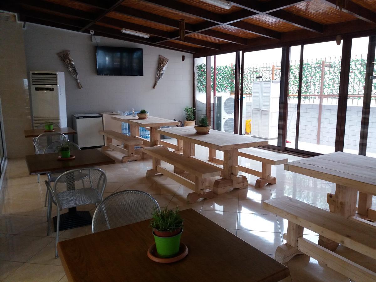 Nikolakakis Rooms Lavrio 외부 사진