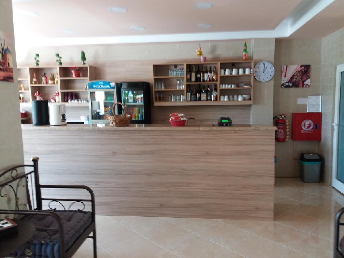 Nikolakakis Rooms Lavrio 외부 사진