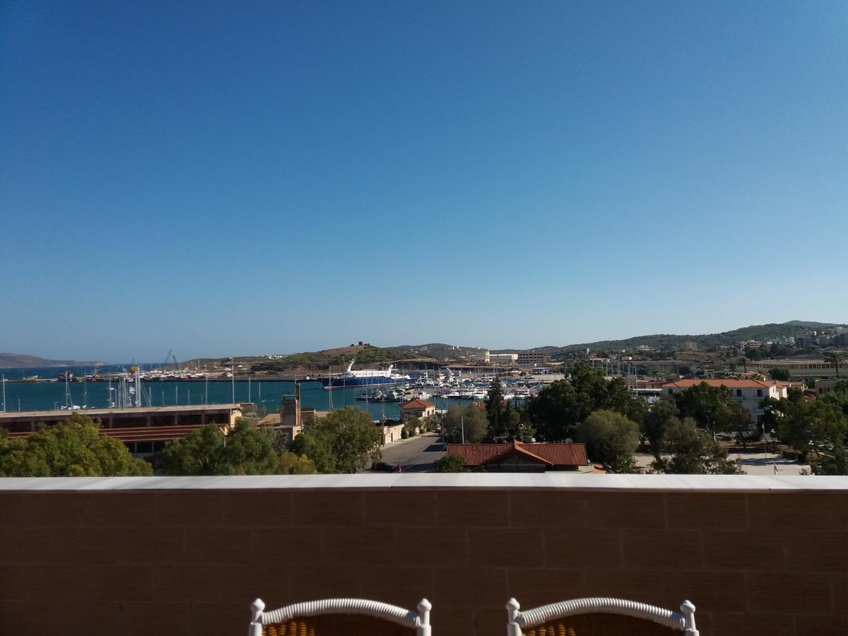 Nikolakakis Rooms Lavrio 외부 사진