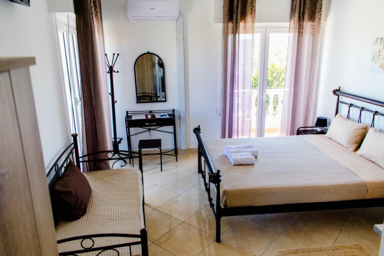 Nikolakakis Rooms Lavrio 외부 사진