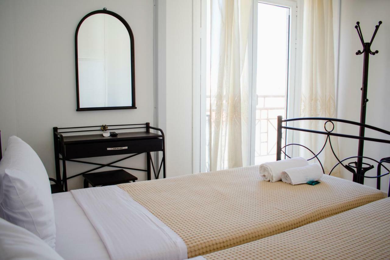 Nikolakakis Rooms Lavrio 외부 사진