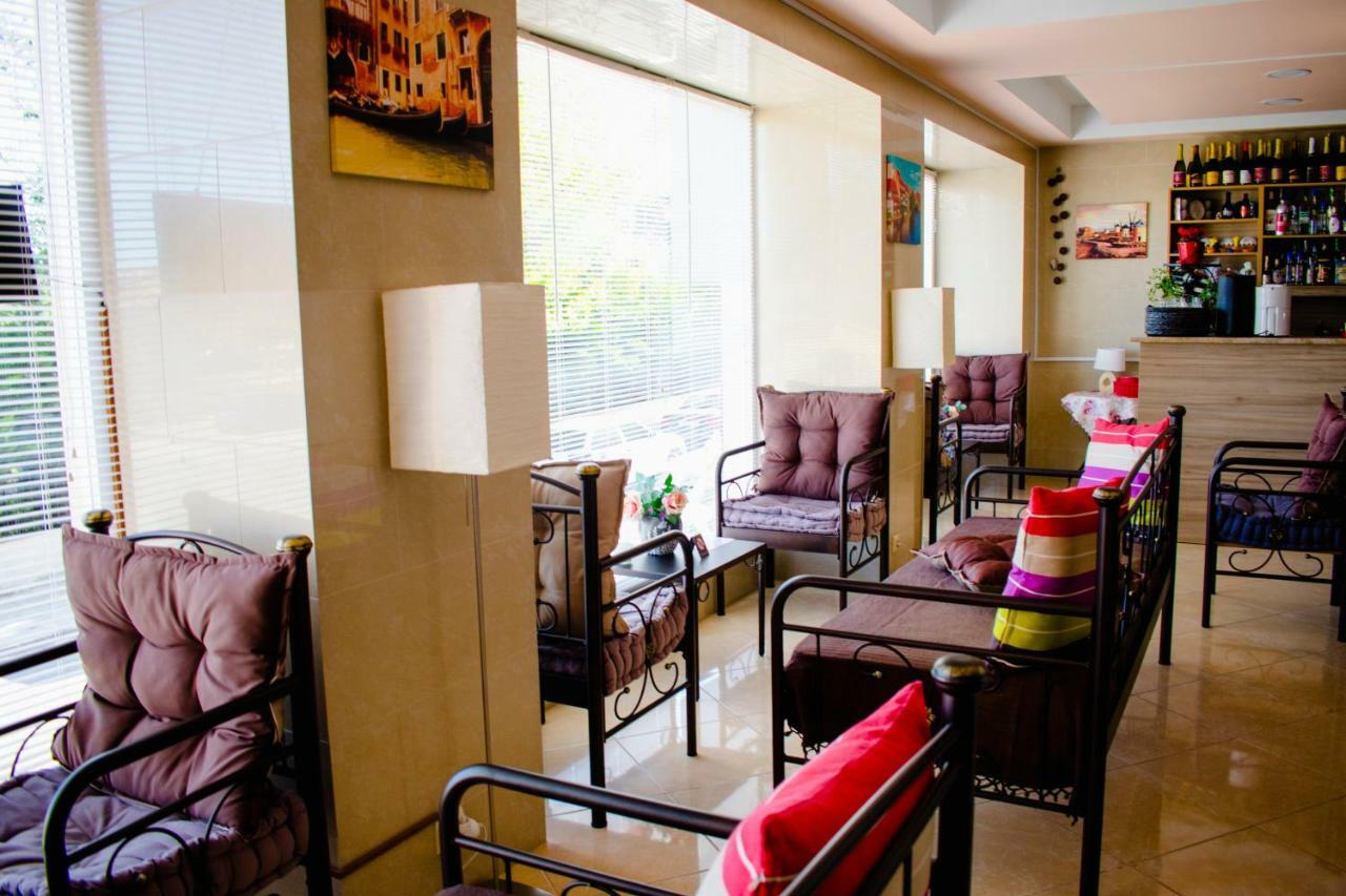 Nikolakakis Rooms Lavrio 외부 사진