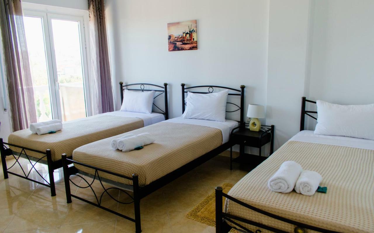 Nikolakakis Rooms Lavrio 외부 사진