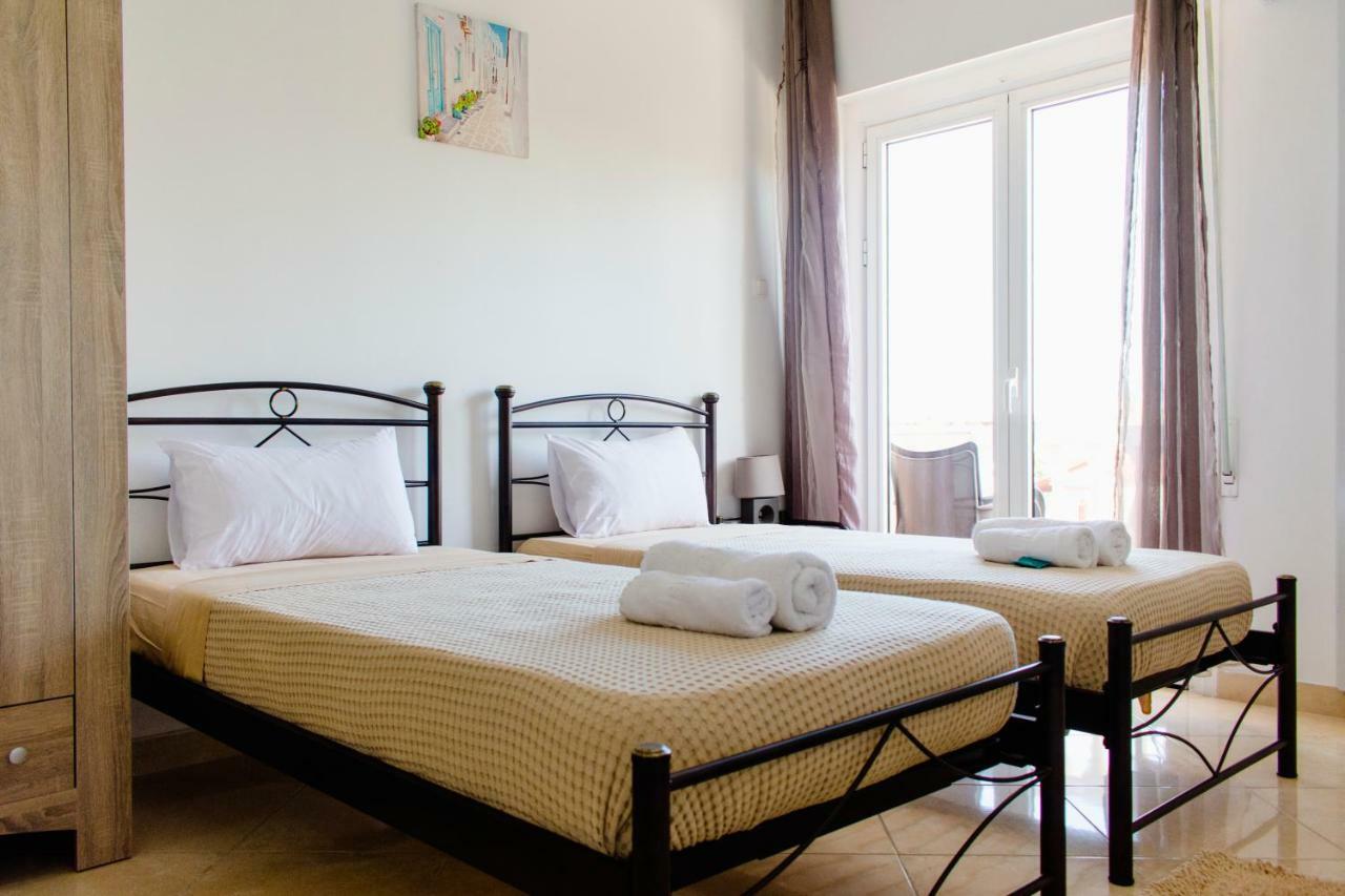 Nikolakakis Rooms Lavrio 외부 사진